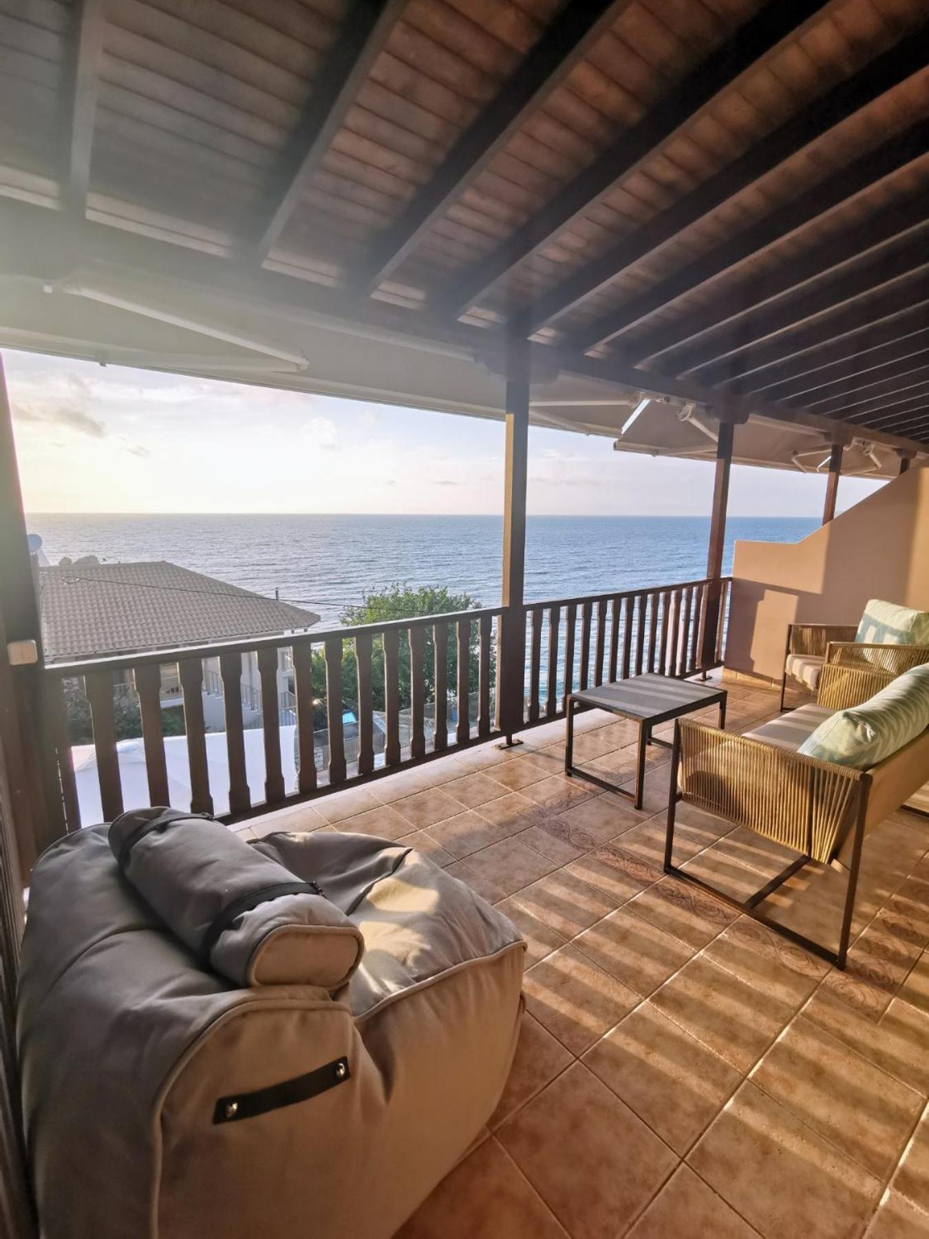 The Ionian View Aparthotel Áyios Nikítas Eksteriør bilde